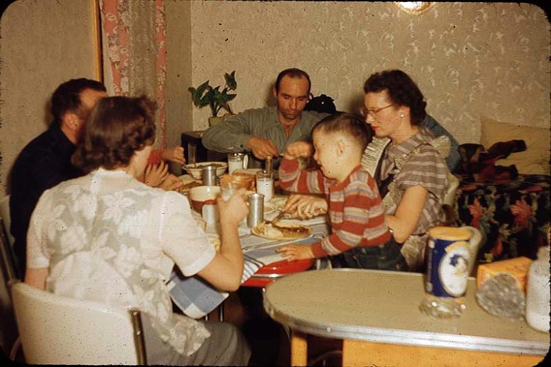 1952 - eating supper at L&M - Abilene.jpg